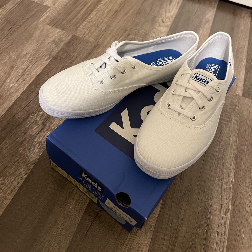 NWT keds white sneakers